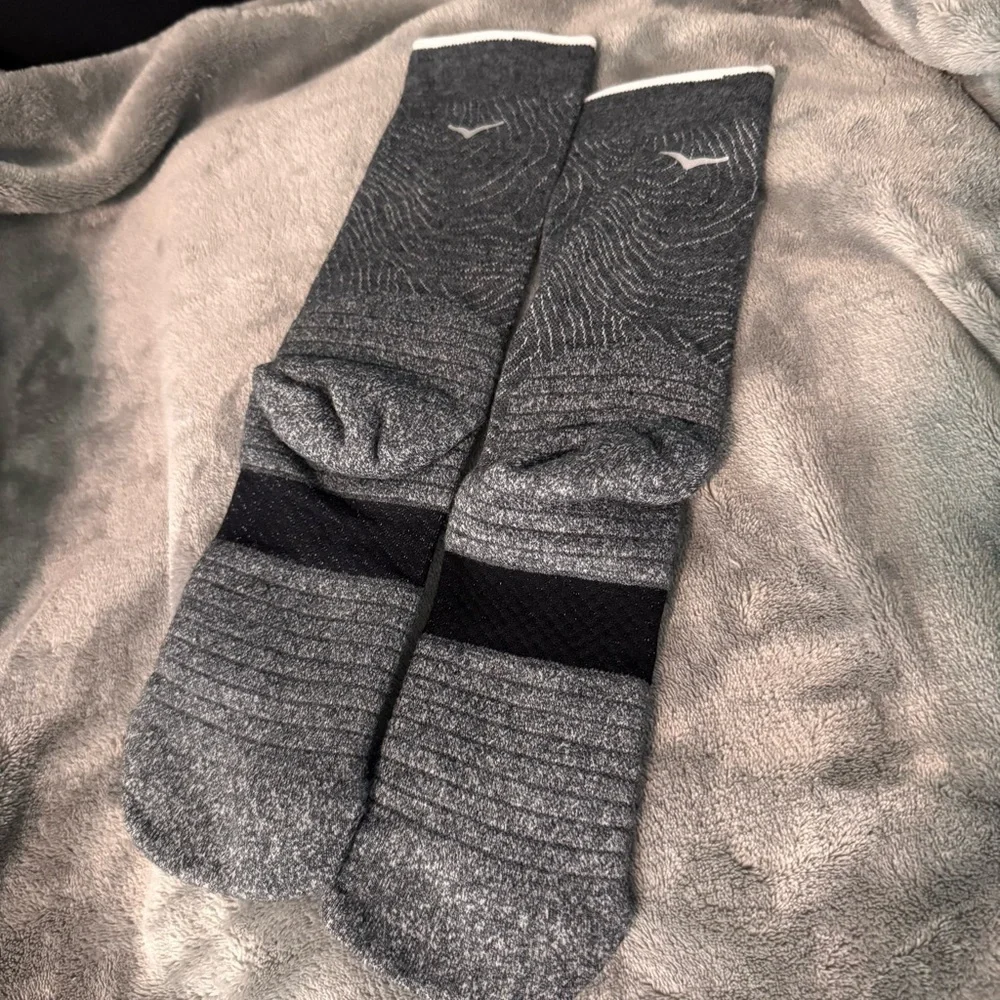 HOKA Crew running Socks for Men 3 pairs NWOT